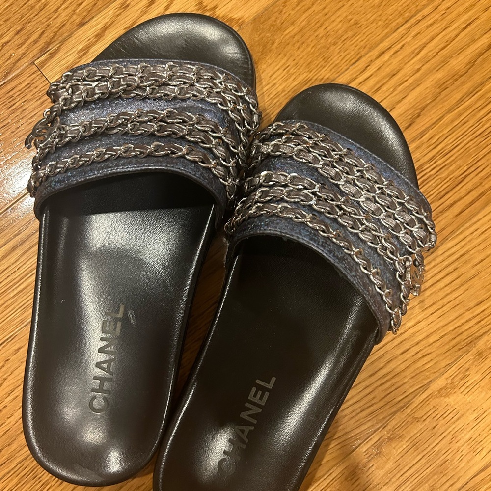Chanel Chain Slides Shoes - Picture 2 of 9